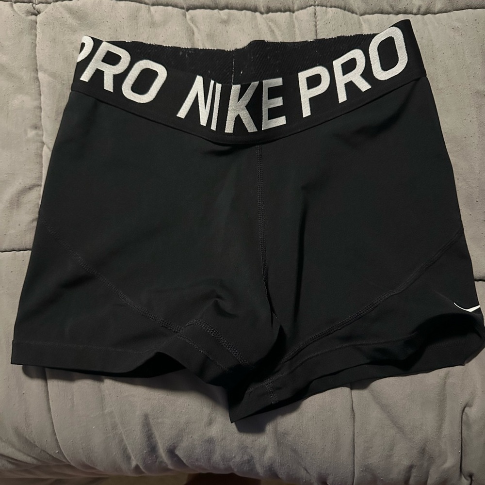 NIKE PRO size large 5inch short